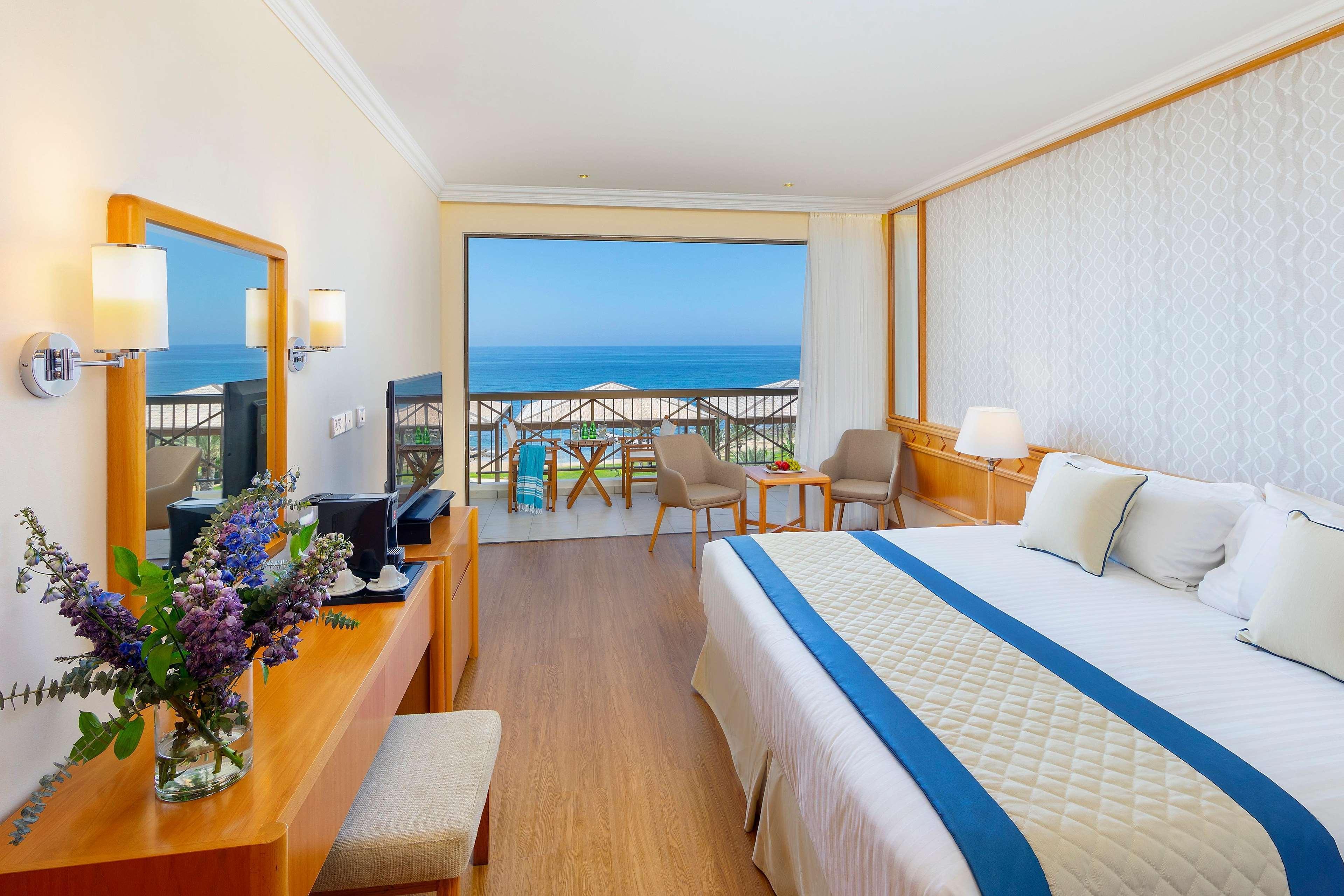 Constantinou Bros Athena Beach Hotel Geroskipou Exterior photo