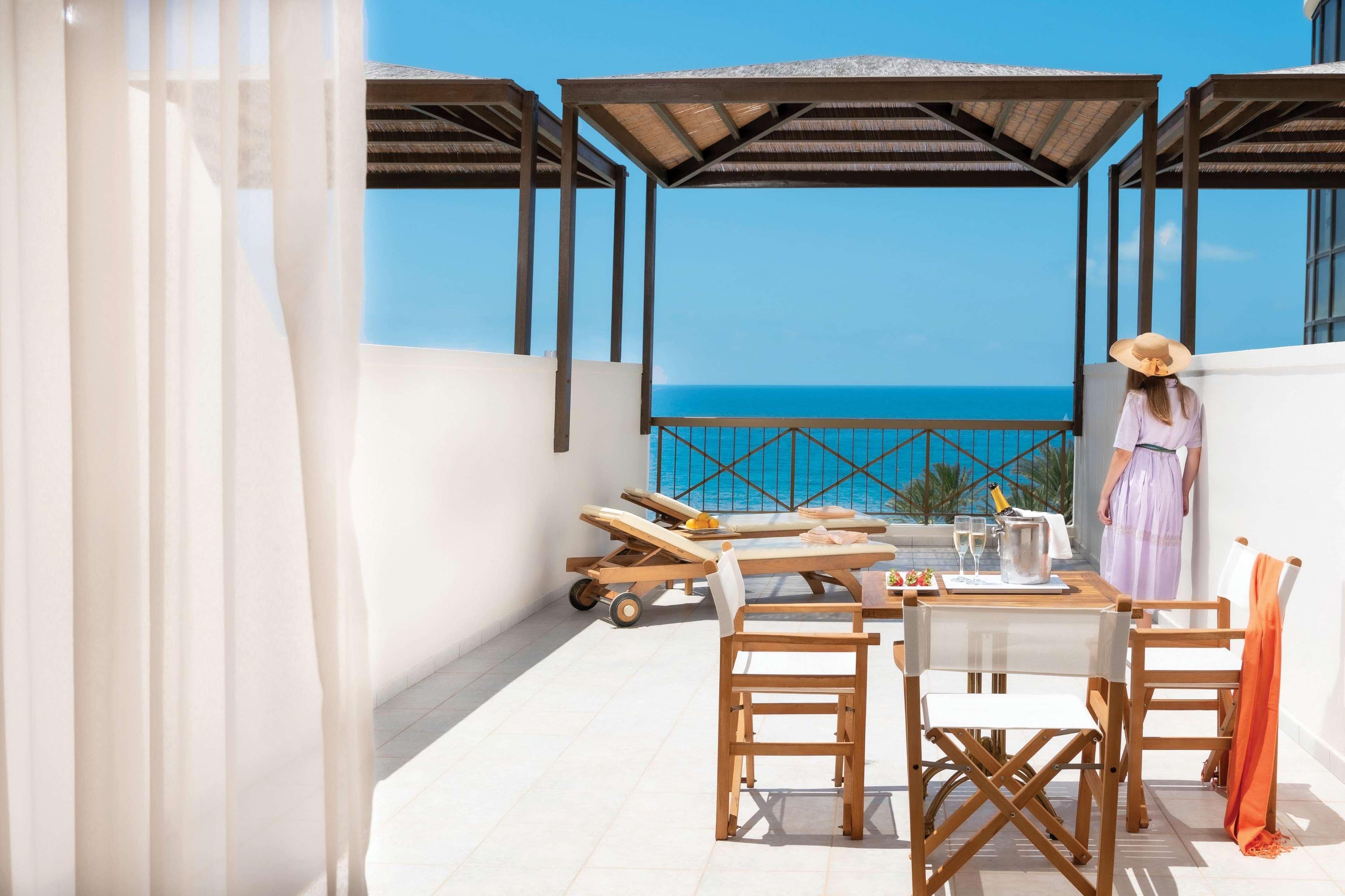 Constantinou Bros Athena Beach Hotel Geroskipou Exterior photo